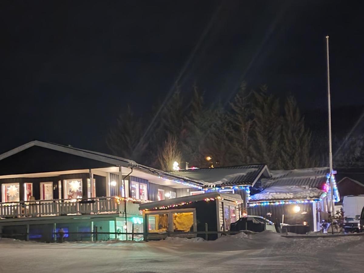 Nydelig Utsikt, Egen Leilighet Med To Parkeringer Movik  외부 사진